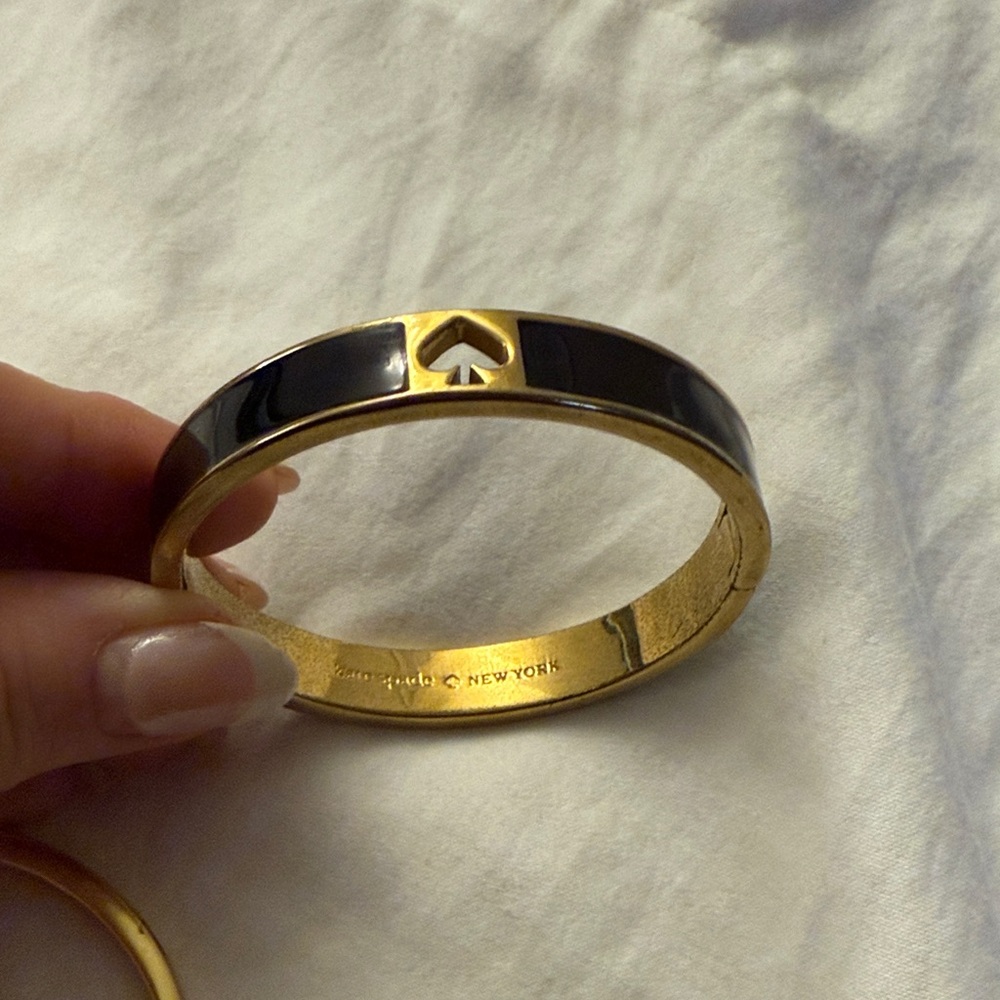 kate spade Black and Gold Heart Bangle